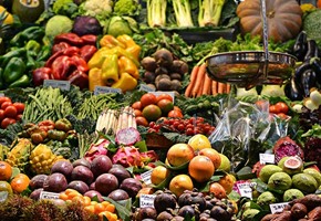 Your Guide to Eating Sustainably When Travelling