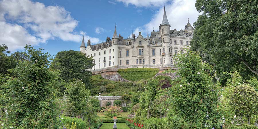 Marvelling at two of Scotland’s great castles and gardens